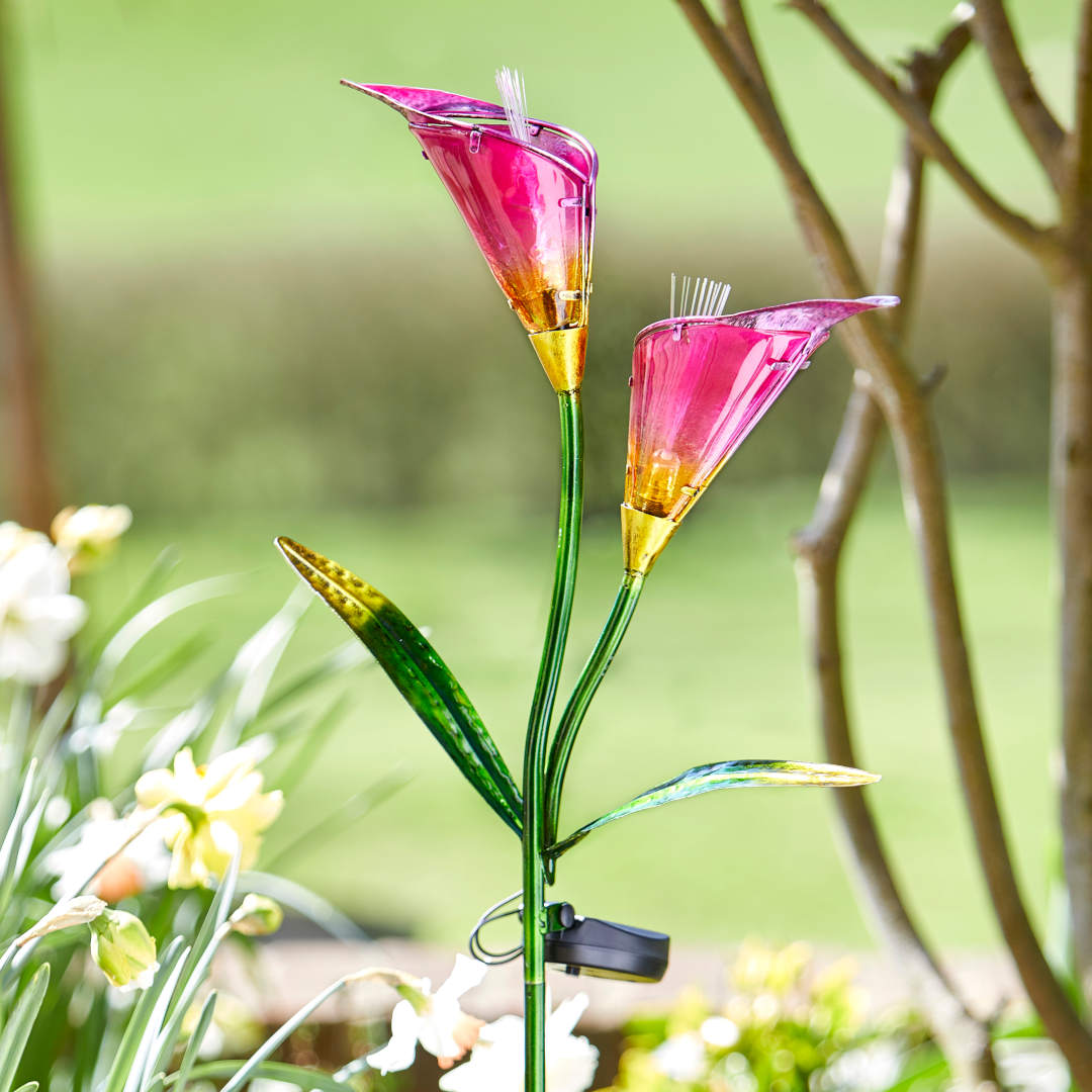 Lily ⸱ solárny zápich do záhrady