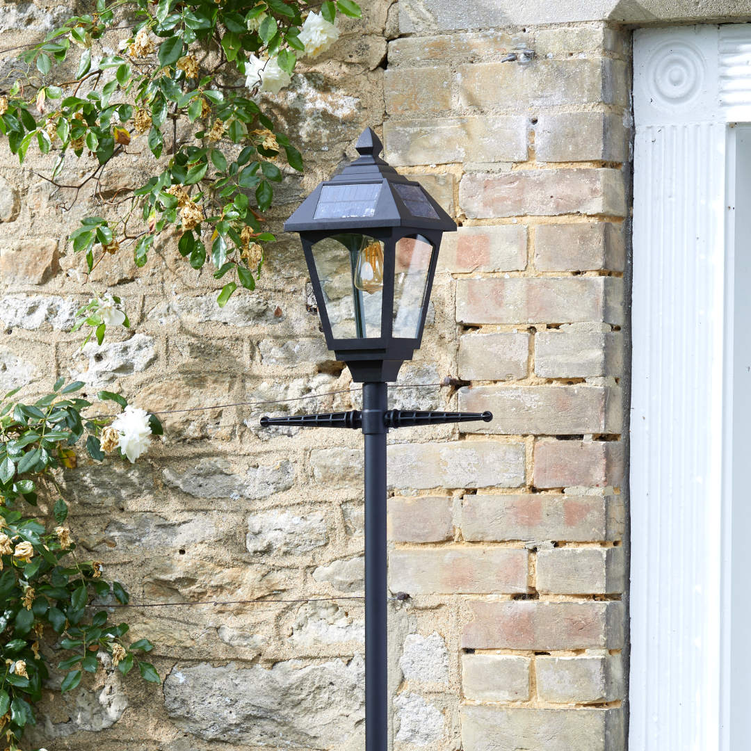 Victoriana 365 Solar Lamp Post ⸱ solárna lampa