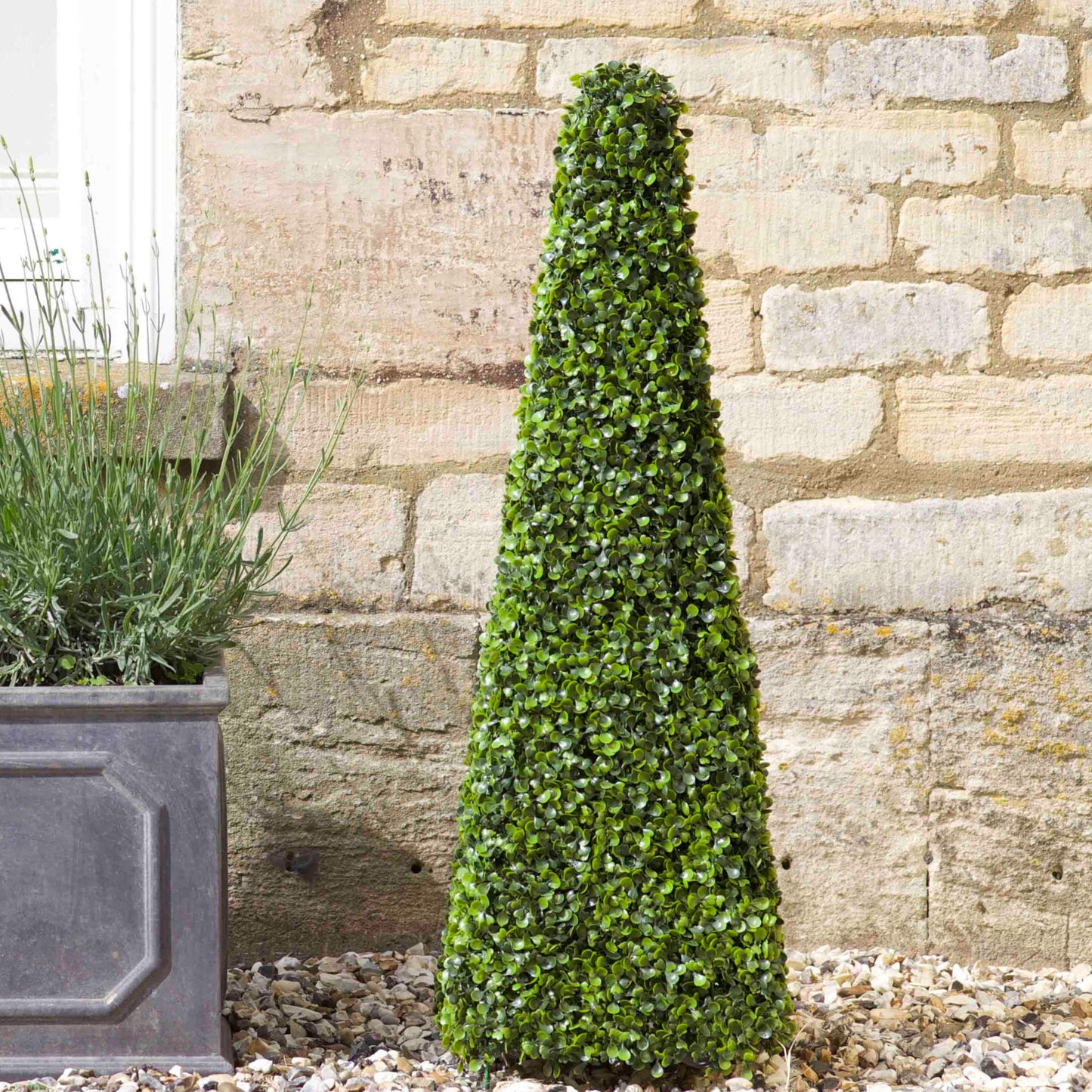 Topiary Obelisk ⸱ tvarovaný obelisk z umelého buxusu