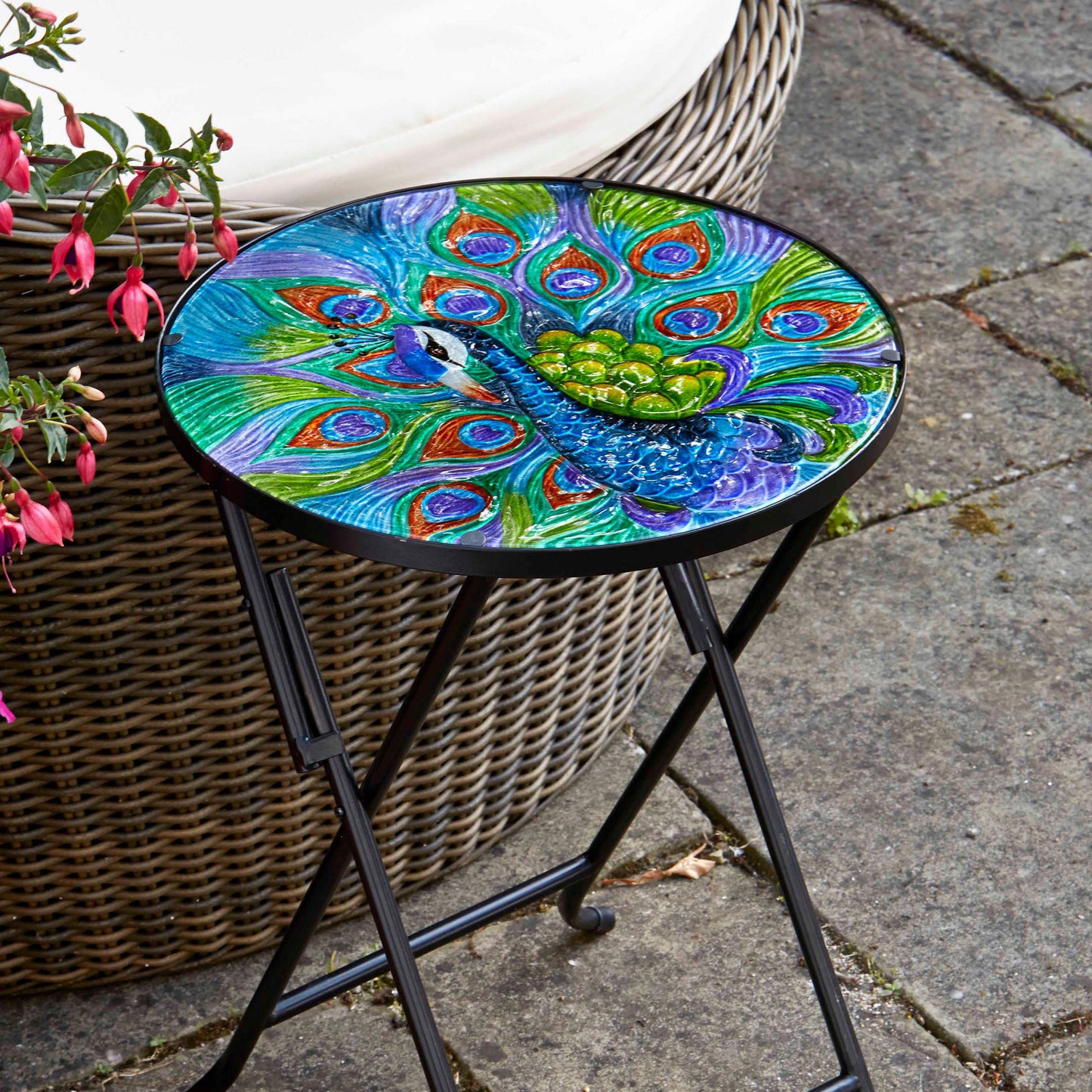 Peacock Table ⸱ sklenený záhradný stolík