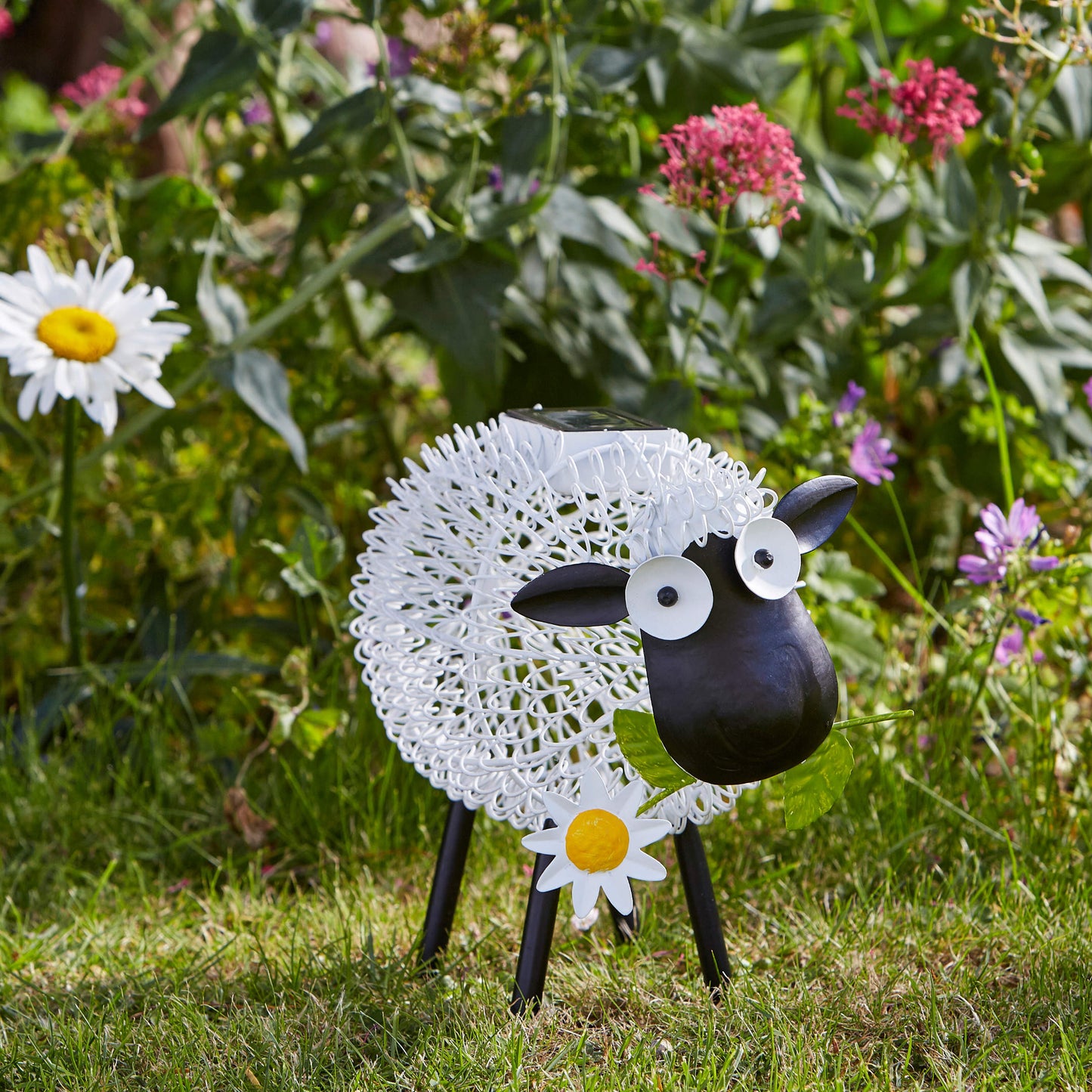 Silhouette Dolly Sheep ⸱ solárna dekorácia
