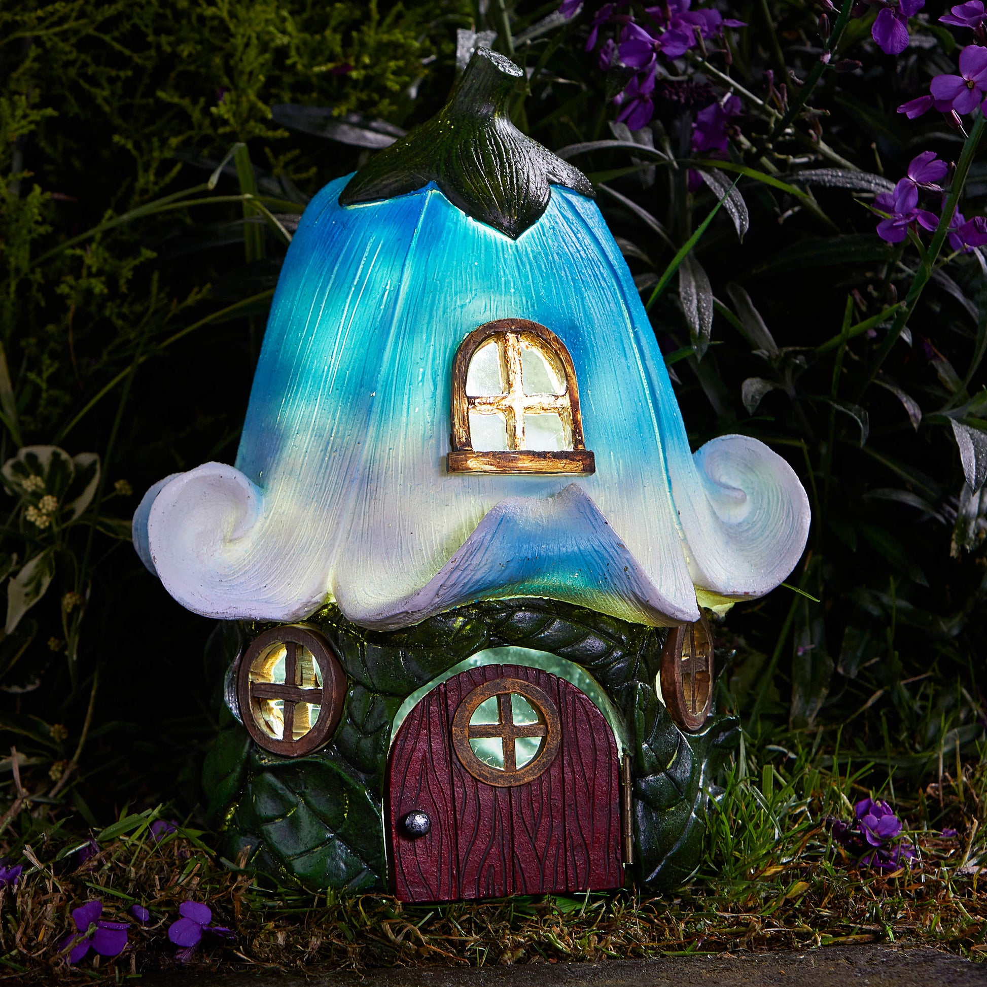 Bluebell Cottage - svietiaca chalúpka pre vílu alebo elfa v záhrade z kolekcie The Elvedon
