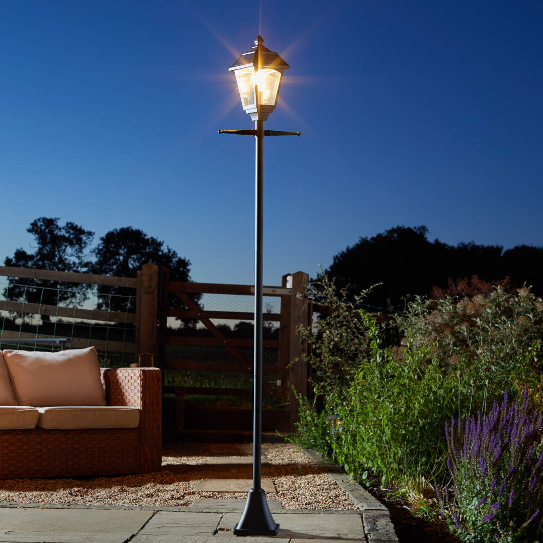 Victoriana 365 Solar Lamp Post ⸱ solárna lampa