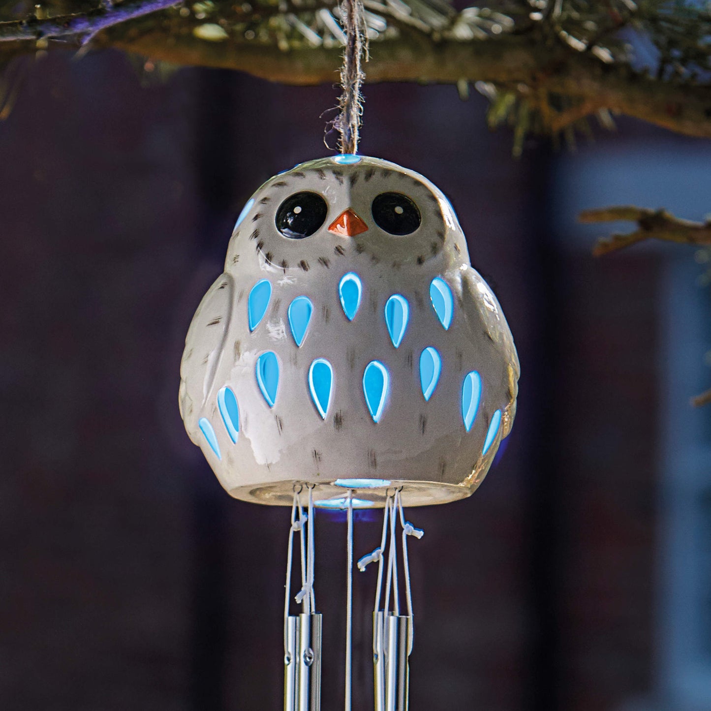 Snowy Owl ⸱ záhradná zvonkohra so solárnym svetlom